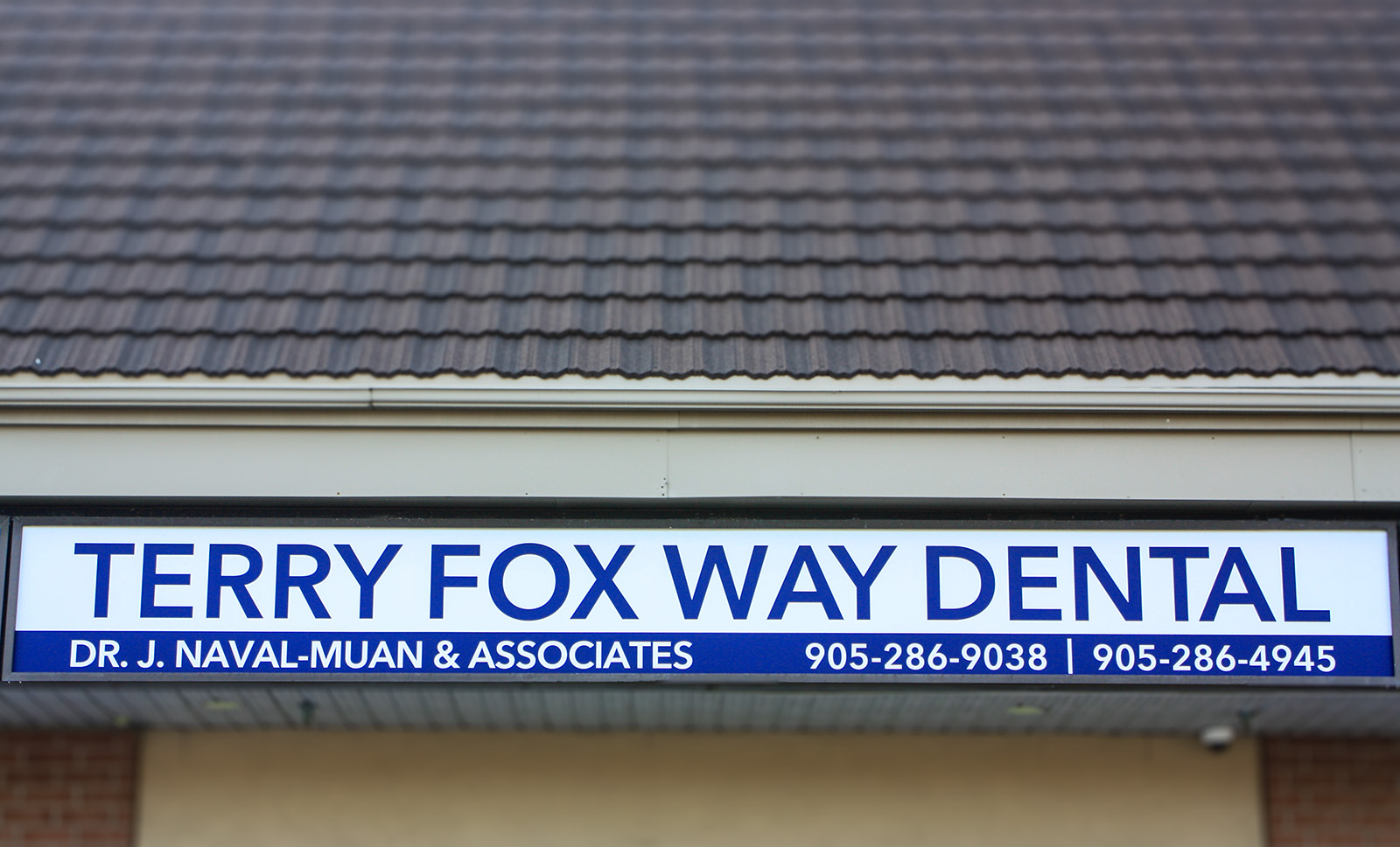 Terry Fox Way Dental storefront in Mississauga, Ontario